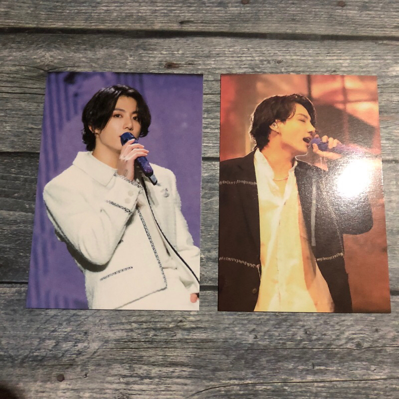 [ bts - hybe insight ] photocard mic badge
