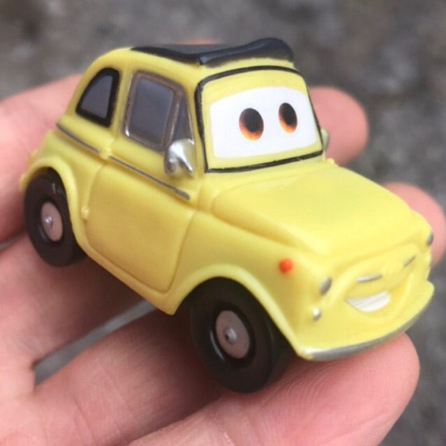 DISNEY PIXAR CARS FIAT