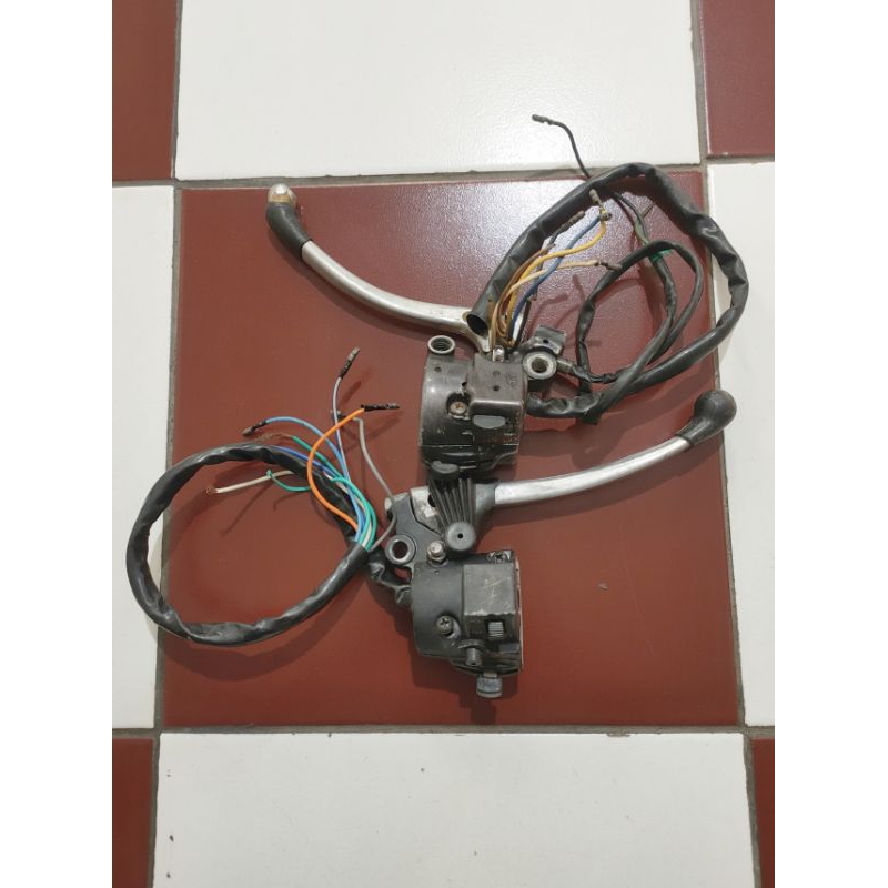 Holder cb100 cb125 gl100 astra s90 set handel kanan kiri, copotan original