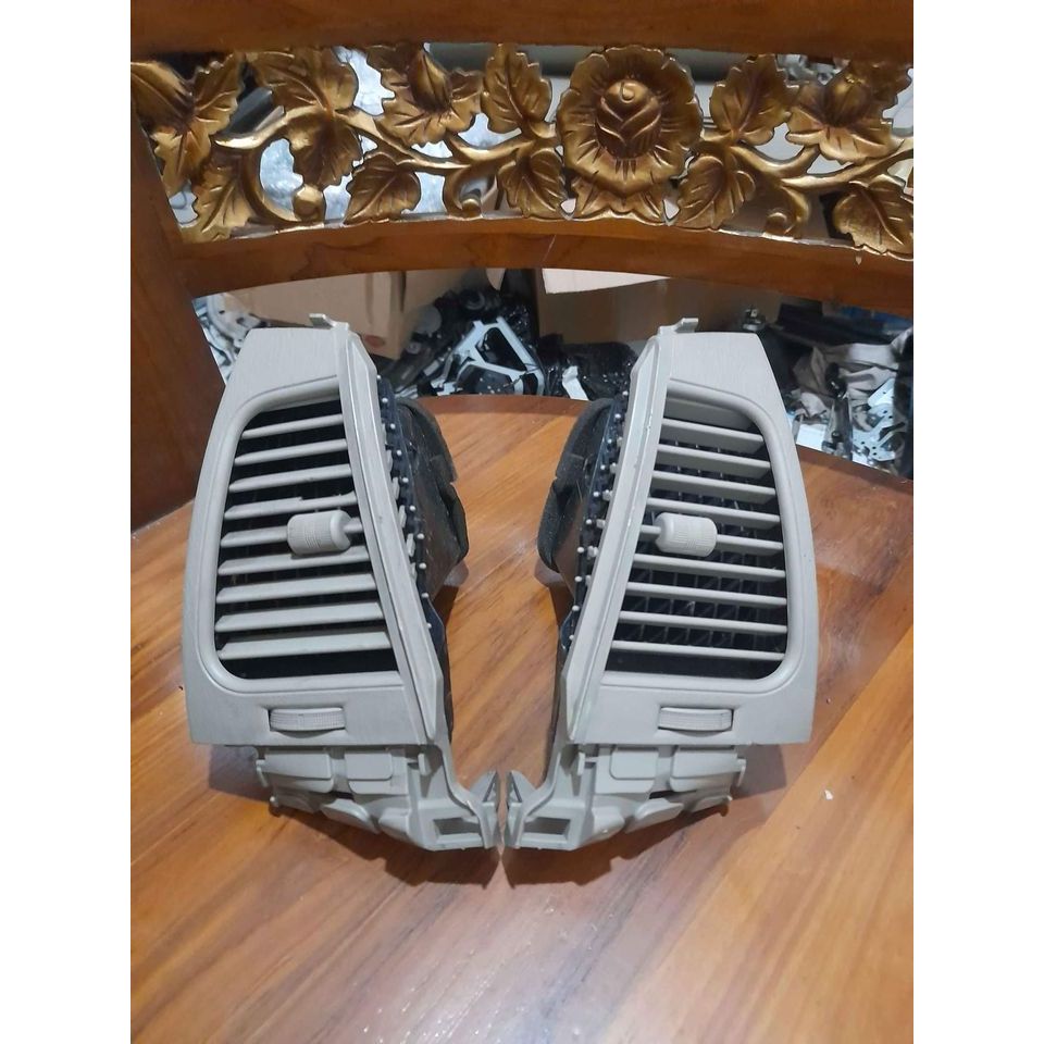 Kisi AC Depan Tengah Grand Innova Inova Lama Original Kanan / Kiri