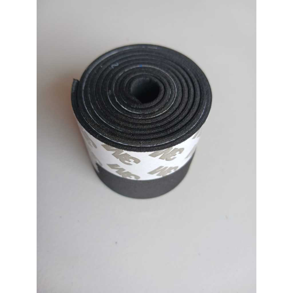 Door Seal Eva Penutup Celah Bawah Pintu Lubang Lem 3m