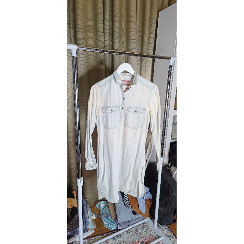 Prelove kemeja wanita Logo jeans