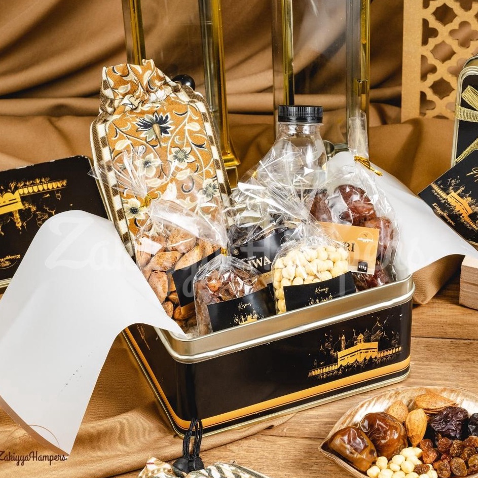 

Terlaku Hampers Paket OlehOleh Souvenir Haji Dan Umroh Premium Paket Deluxe Aster