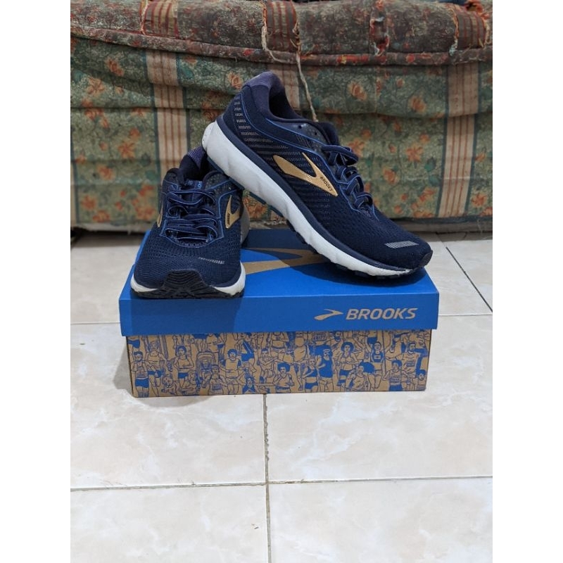 brooks ghost 12 size 42