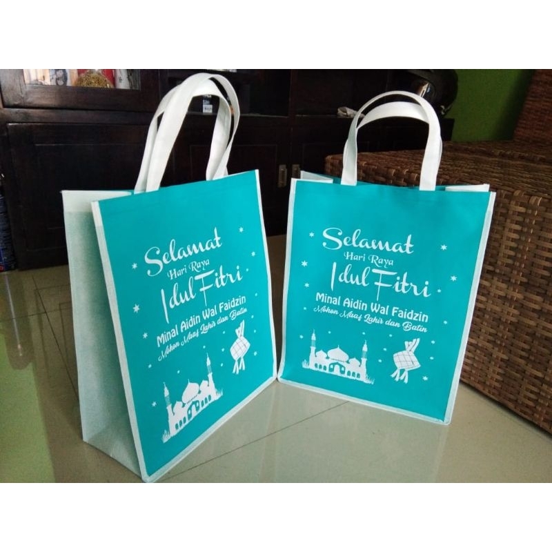 

Tas Parcel / Souvenir Bingkisan Lebaran Idul Fitri Spunbond model Potrait