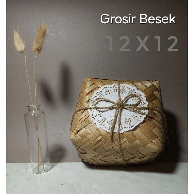 

Grosir Rustic Besek Pipiti 12x12