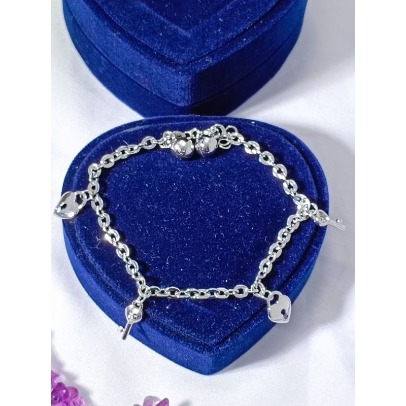 gelang rantai nori 2 gandulan kunci + 2 gandulan gembok love + 2 lonceng
