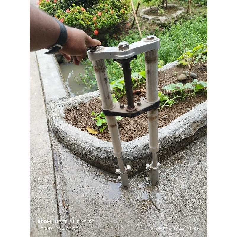 Shock depan Minerva USD Up Side Down