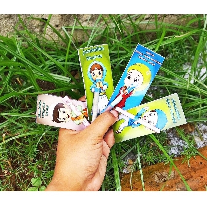 

amplop peluk lebaran " " " peluk pack " " " snack lebaran amplop thr idul fitri angpao lebaran amplop sedotan amplop unik minimal 5 pak RANDOMM YAA MINIMAL 5 pack YAAA