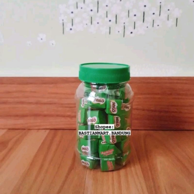 

MILO CUBE repack isi 50pcs dalam toples 250ml exp FEBUARI 2025