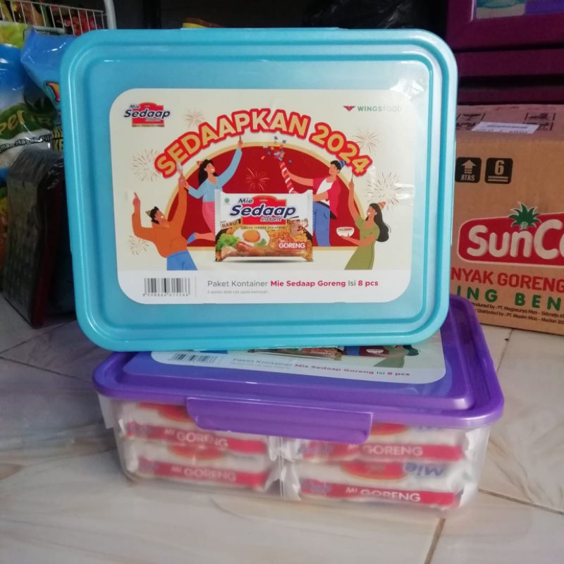 Mie sedap goreng isi 8pcs free box