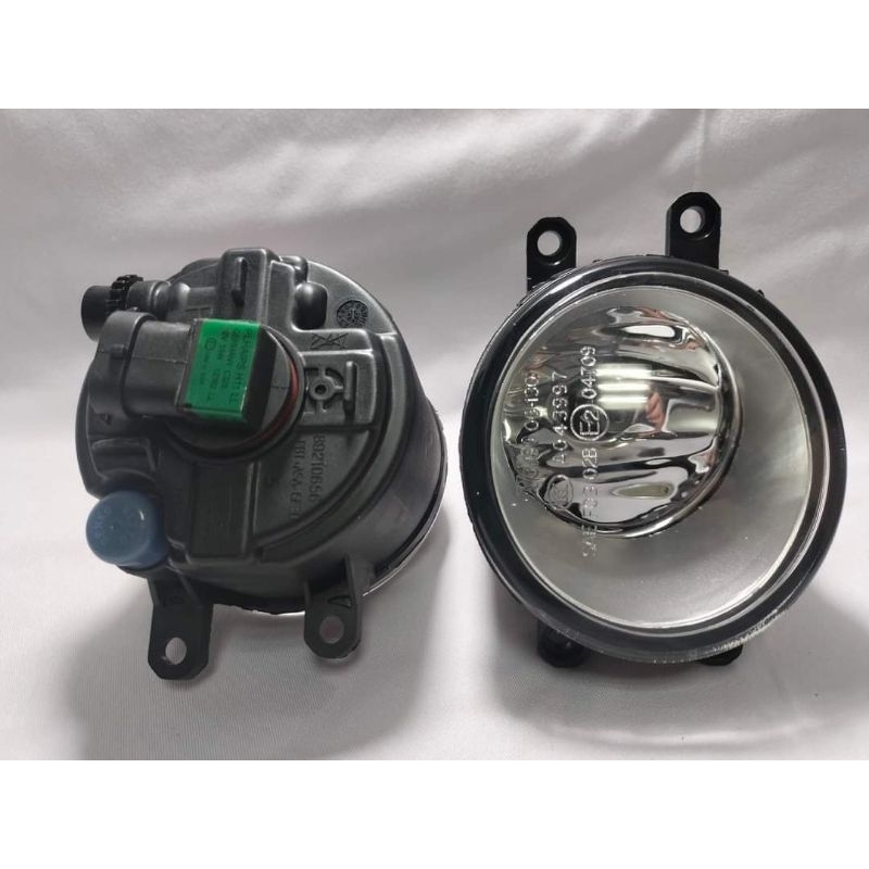 Foglam atau lampu kabut Avanza 2004,2006,2008,2010