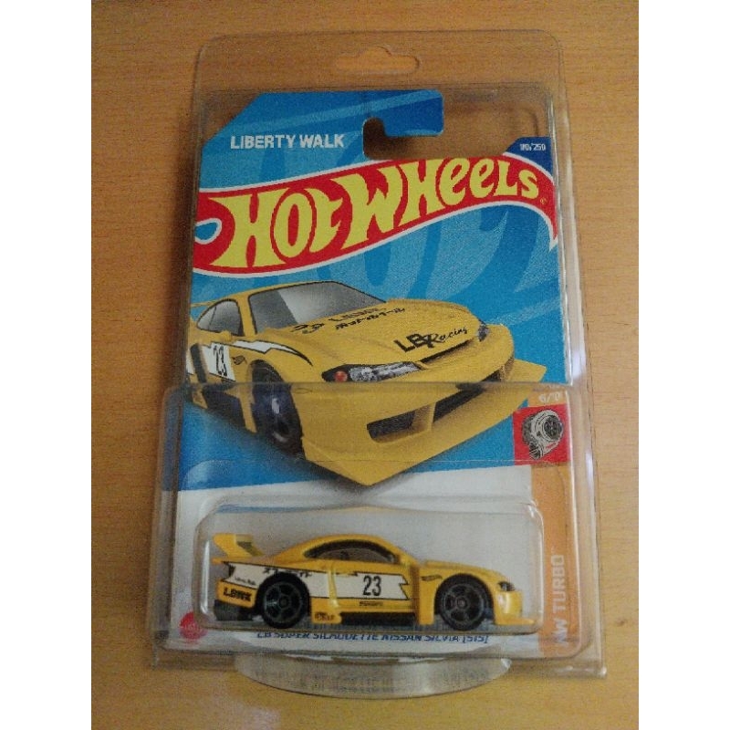 LB Super Silhouette Nissan Silvia S15