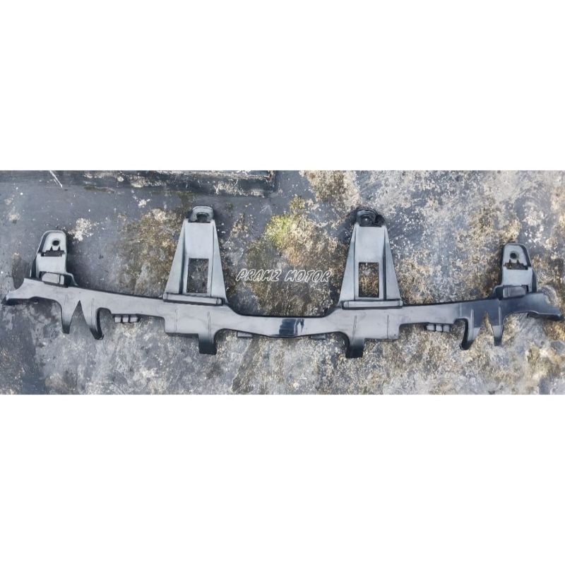 Bracket Grill Innova Reborn 2016 2017