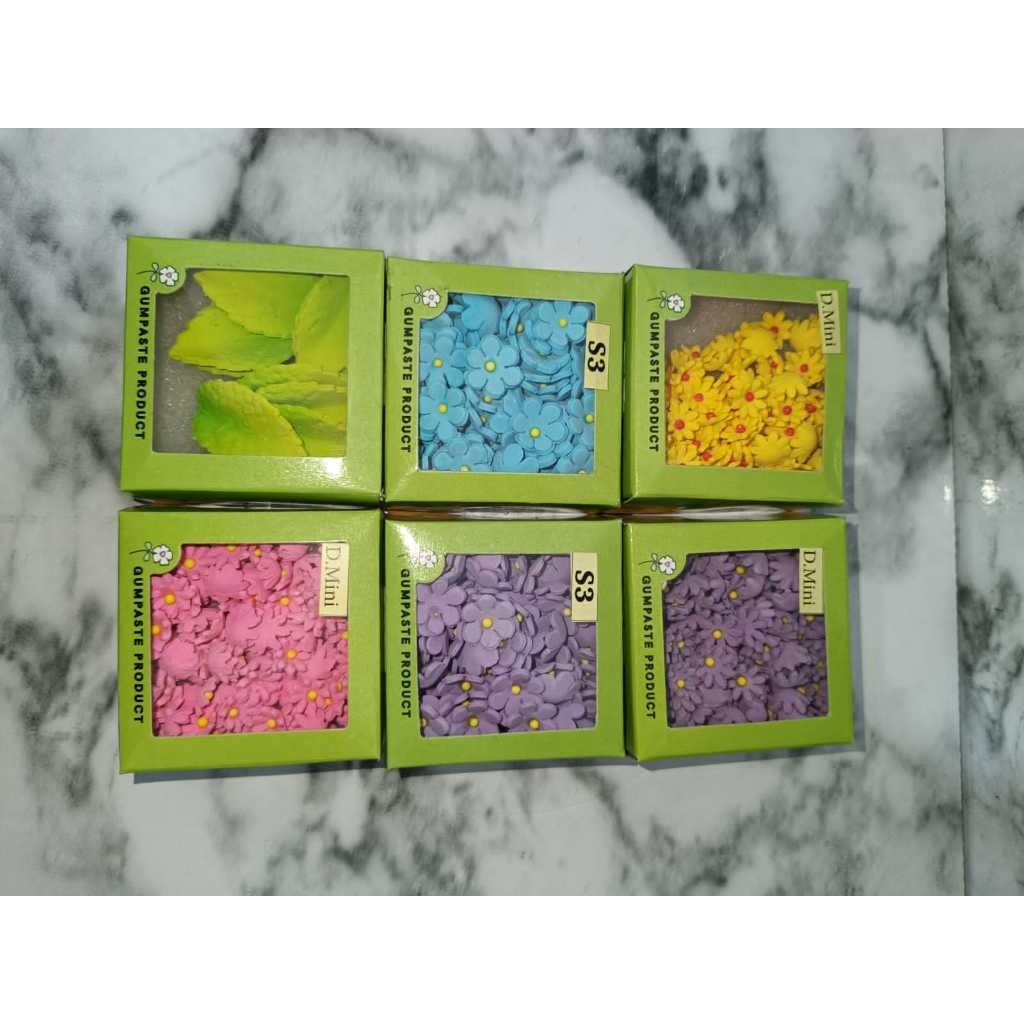 

Fondan Bunga dan daun kecil