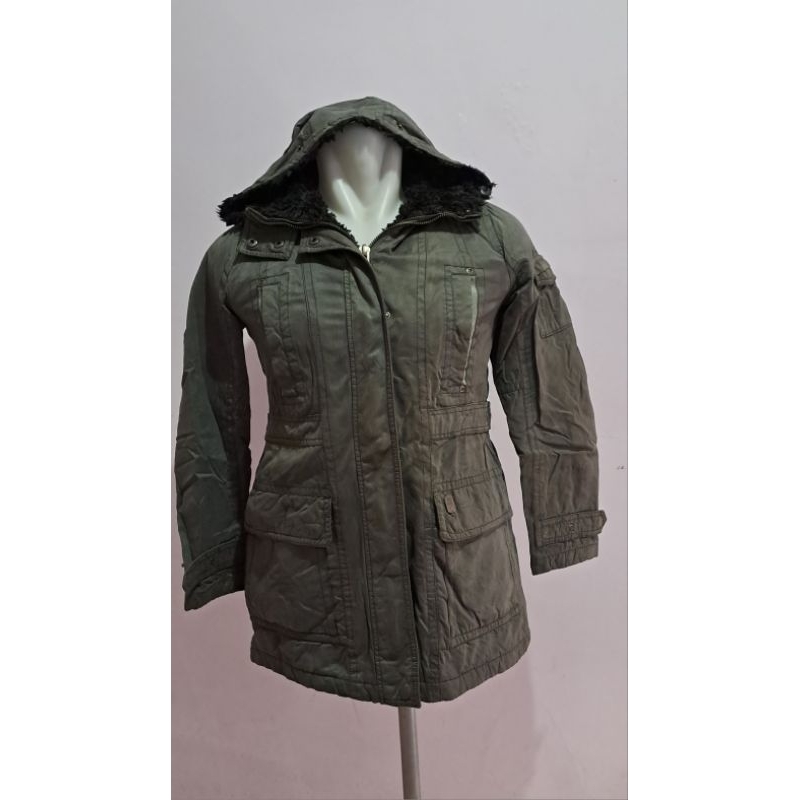 Parka TBJ Nearby