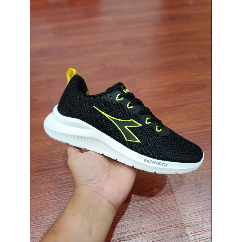 Diadora Genta Black Running Original Resmi