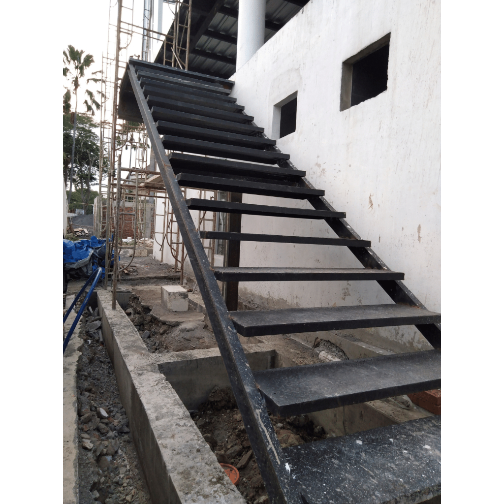 Tangga besi rebah minimalis / Tangga besi step plat bordes