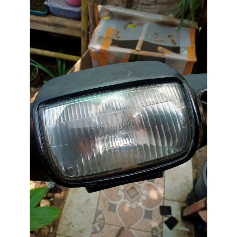 Reflektor lampu utama grand astrea(original copotan)