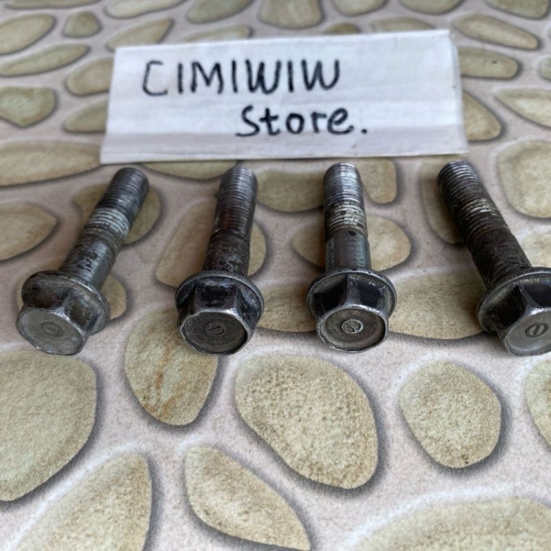 Baut Mur shock segitiga depan Honda Beat Scoopy Fi Esp Vario 125 Vario 150 LED Original