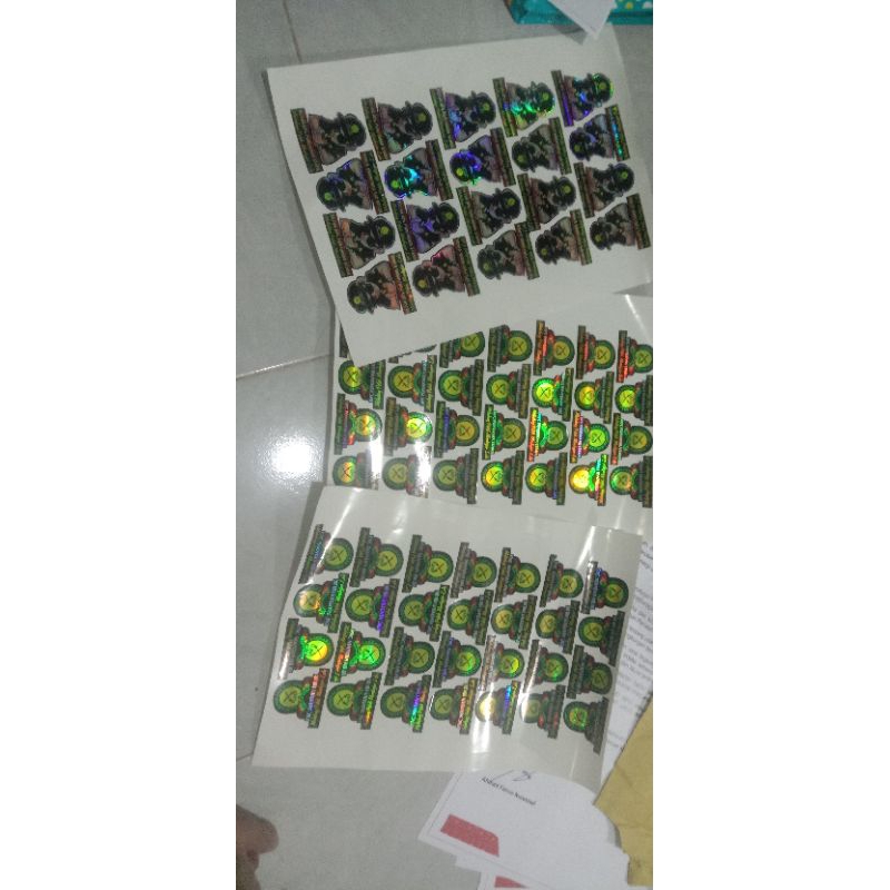 cetak stiker hologram A3