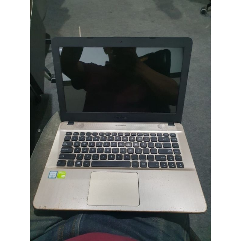 asus x441ub/ram 8gb/ssd 250gb/core i3 gen 6/hardisk 1 TB
