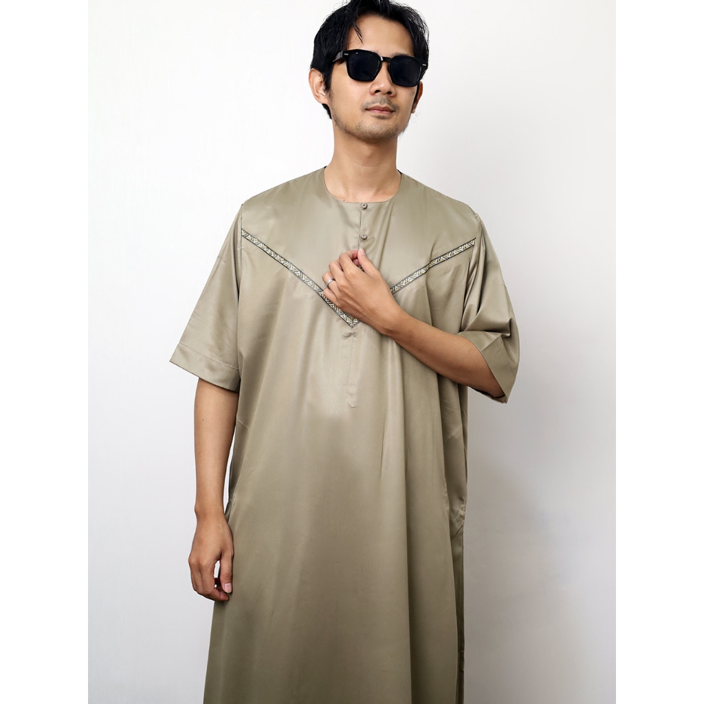 AL NOOR | Gamis Omani Dewasa | Jubah Pria Lengan Pendek | Olive | Gamis Pria