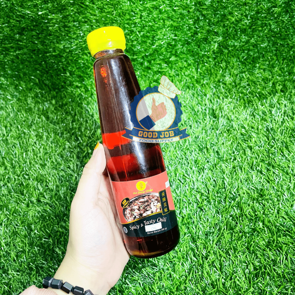 

OLD ZHANG VILLAGE Minyak Cabai Spicy & Tasty Chili Oil 240 g Halal