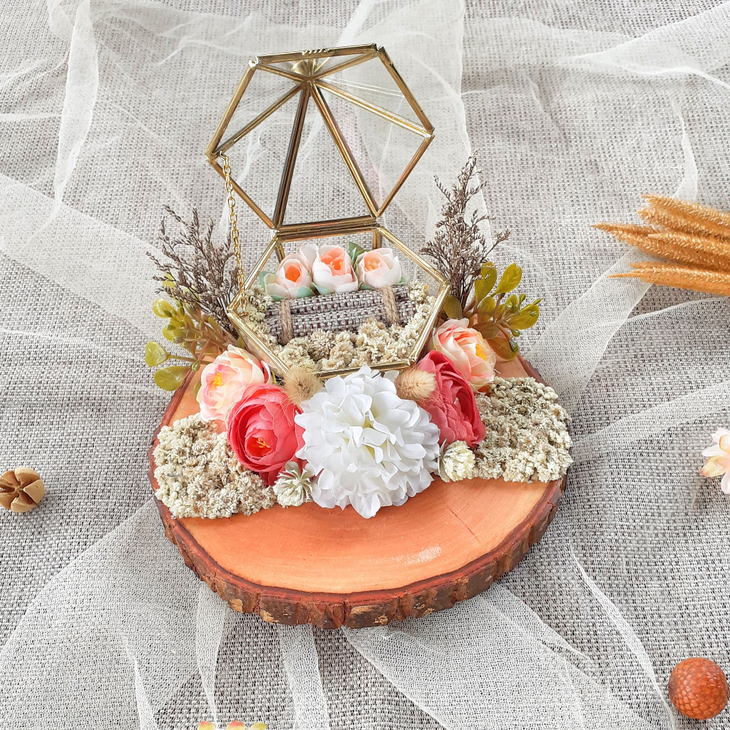 Kotak Cincin Terarium Kaca Hias Bunga Artificial Rustic
