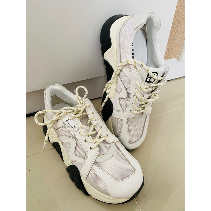 EVERBEST sepatu sneakers, size 36 white (NEW)