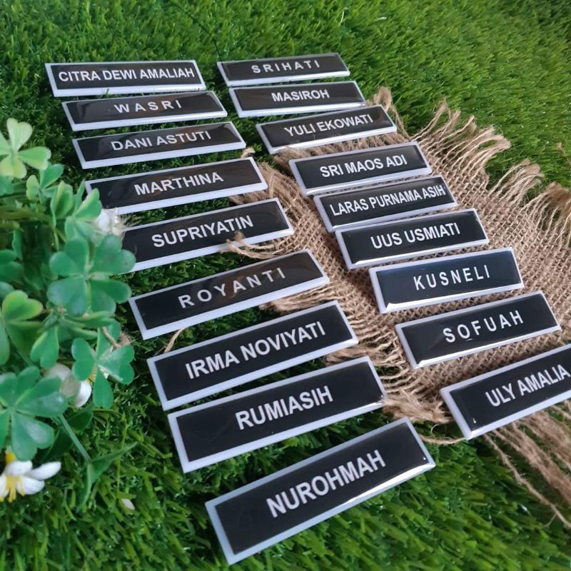 

Nametag Dada | Papan nama dada | Nametag Hologram | papan nama resin