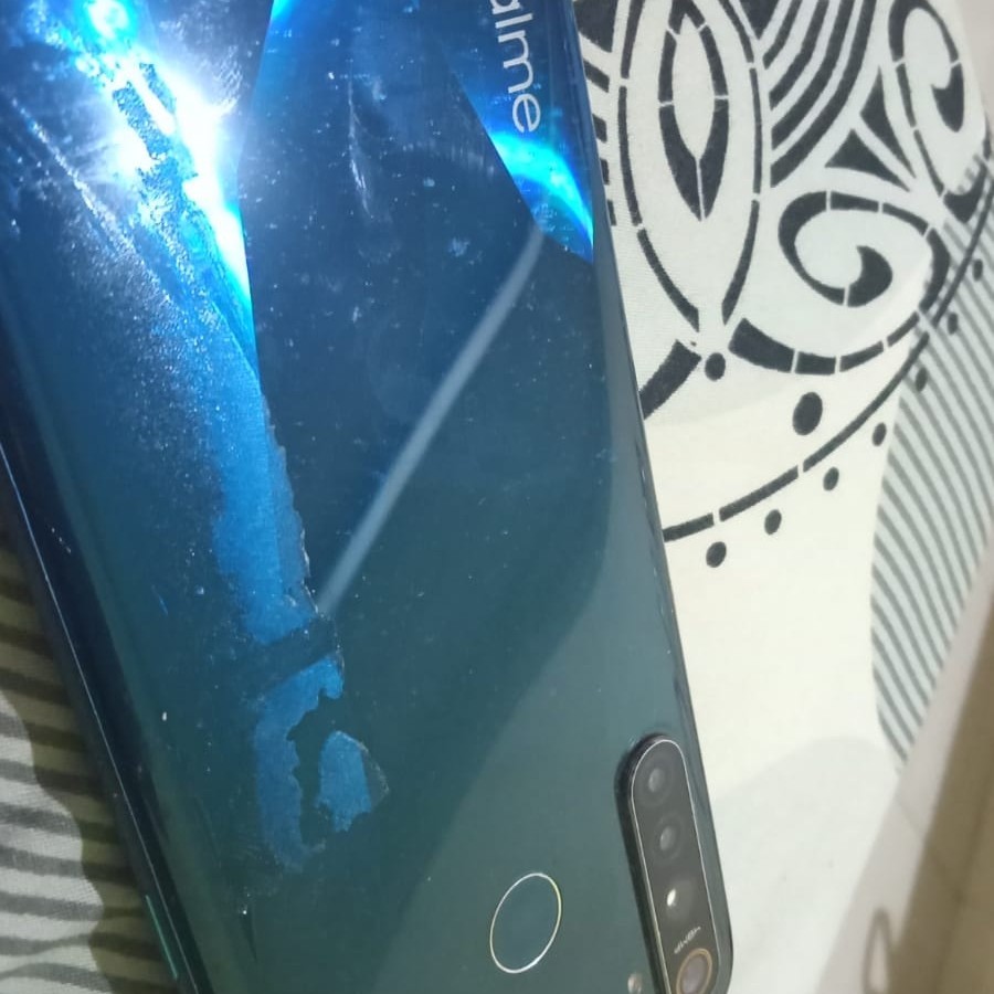 Realme 5 pro 4/128 second bekas seken + charger