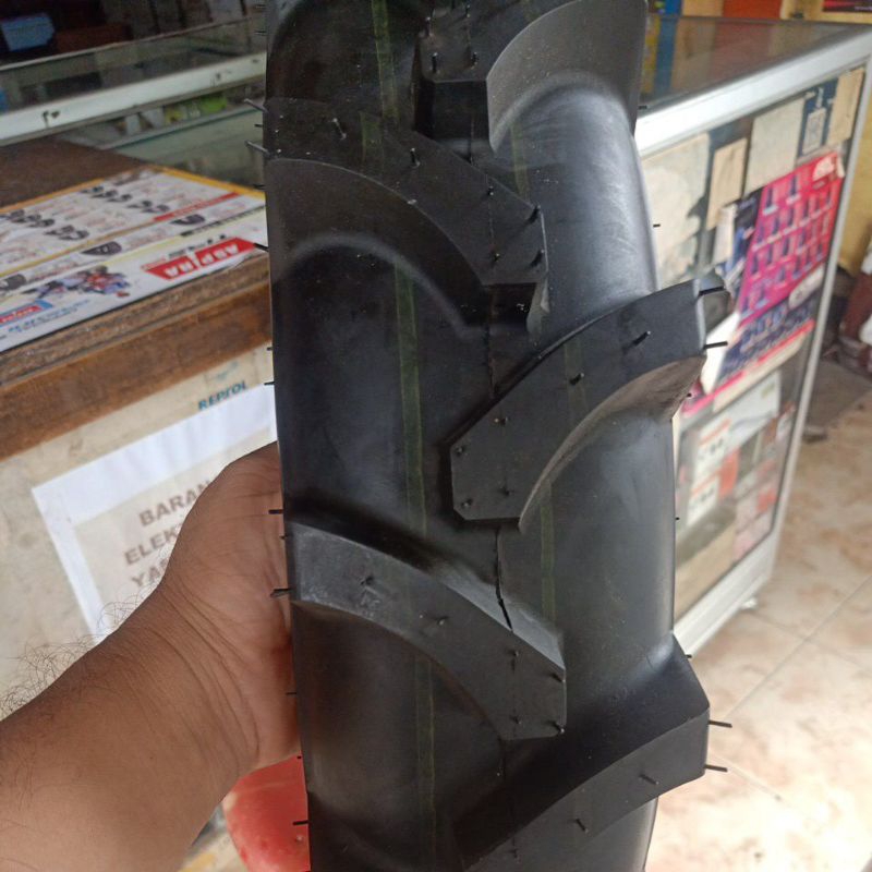 BAN TRAKTOR KASAR BUAT BAJAK SAWAH UKURAN 5.00 RING 12