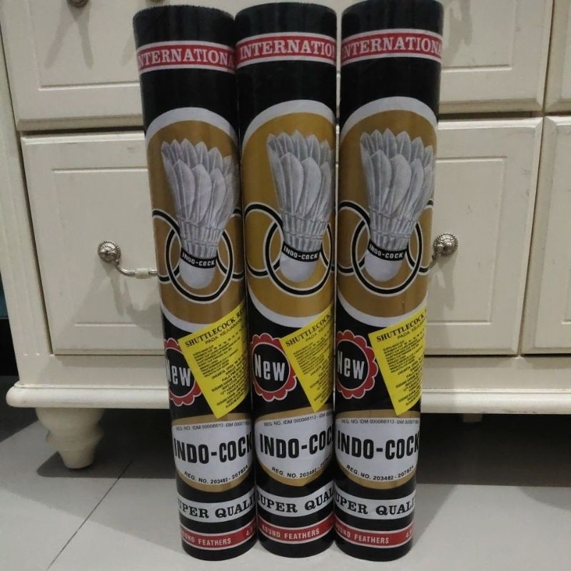 Shuttlecock Indocock Hitam