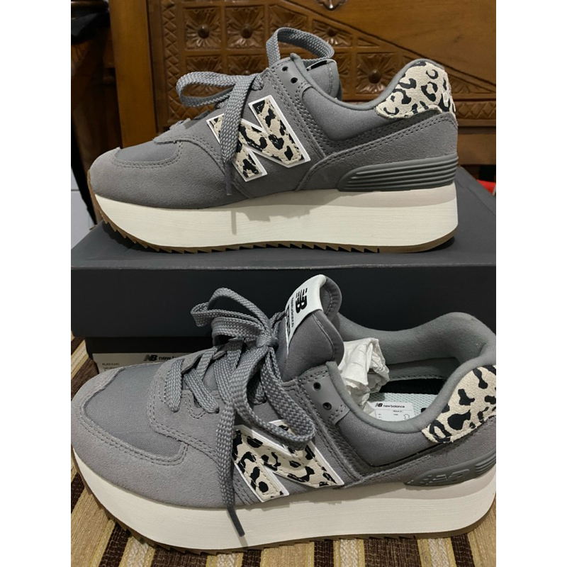 Sepatu NB 574