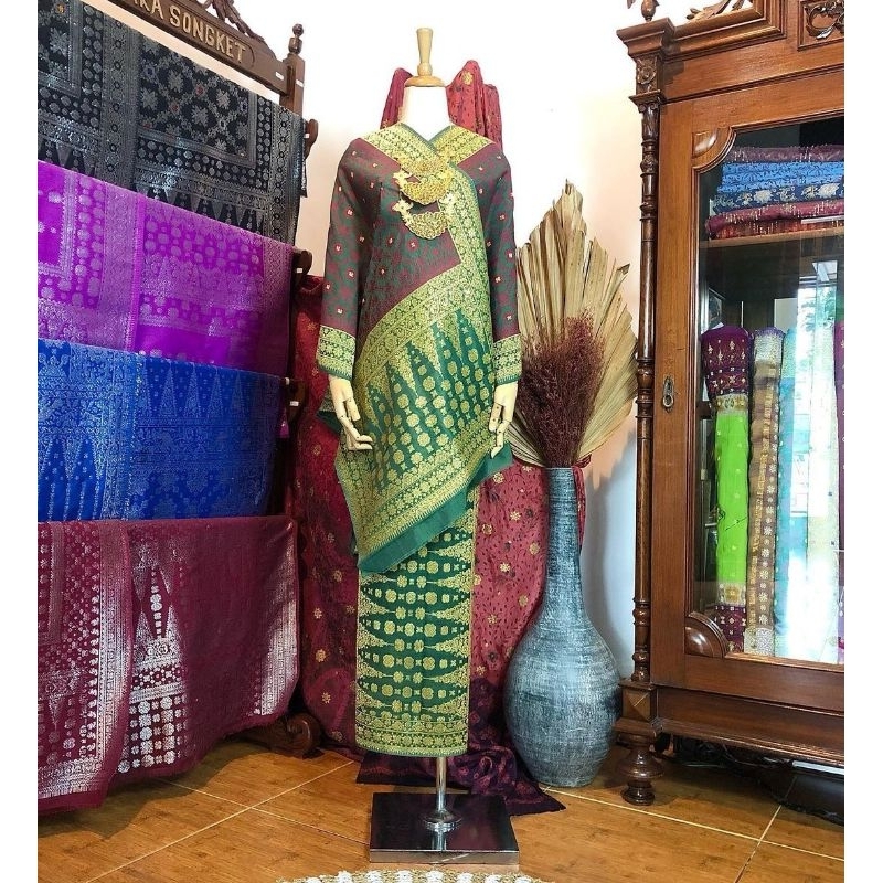 Tujuh Saudara Songket Palembang Warna Dasar Songket Hijau Botol Keabuan