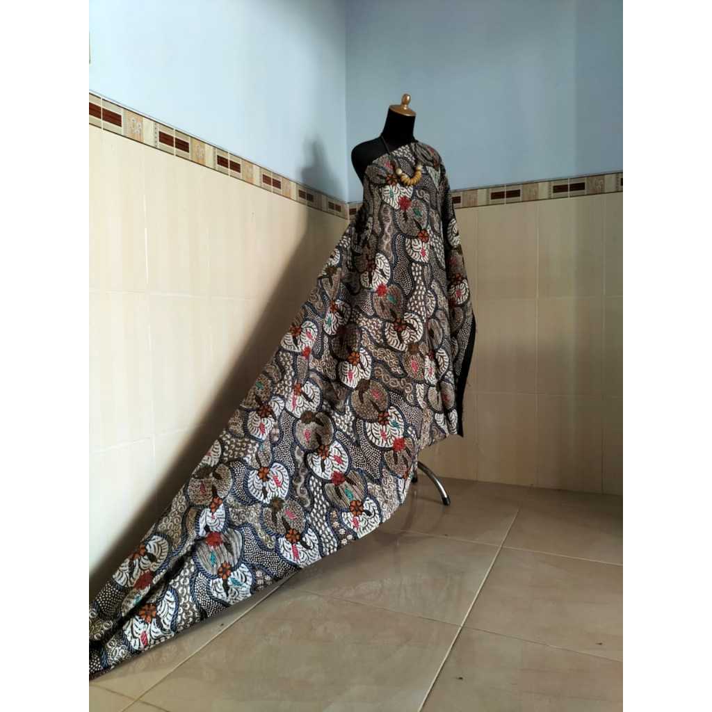 Kain Batik Tulis Pamekasan Madura Bahan Katun Ukuran Jarik Panjang Motif Elegan Mewah