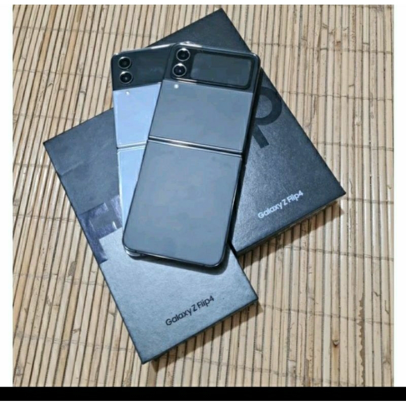 Samsung Z Flip 4 ( Second )