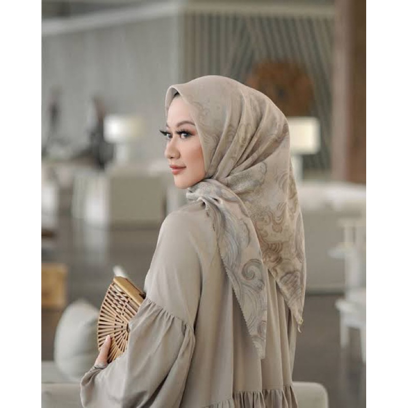 PRELOVED BUTTONSCARVES THE WAVE SERIES SAND