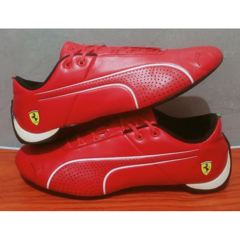 Sepatu pria Kulit Puma Ferrari red Original