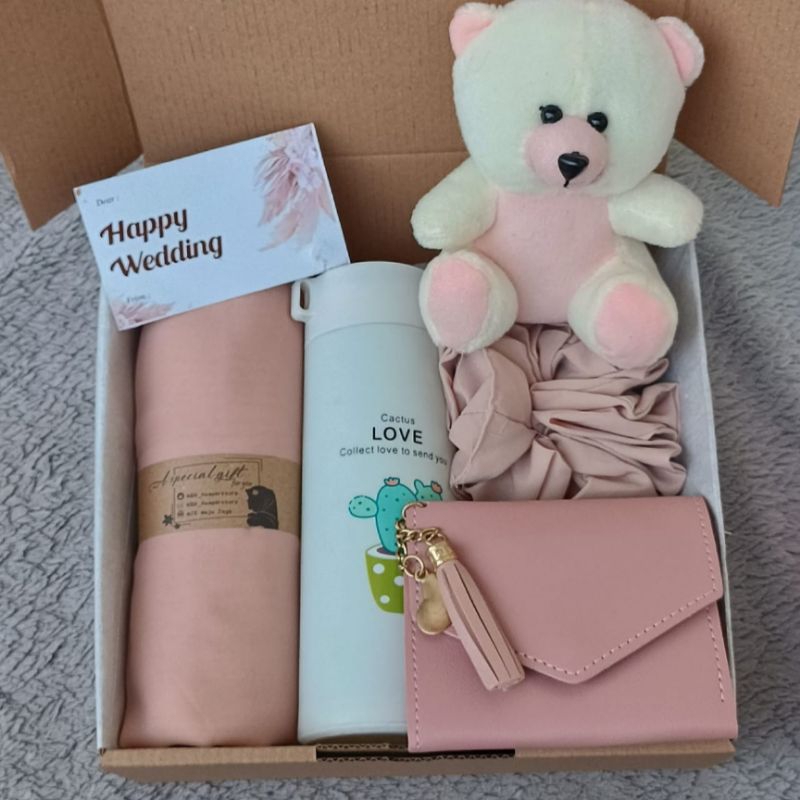

Kado Hampers Cewek // Gift box // Hadiah anniversary // Souvenir