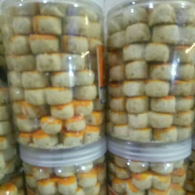

kue kacang -+450g
