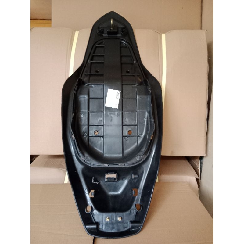 fiber tatakan jok motor aerox old