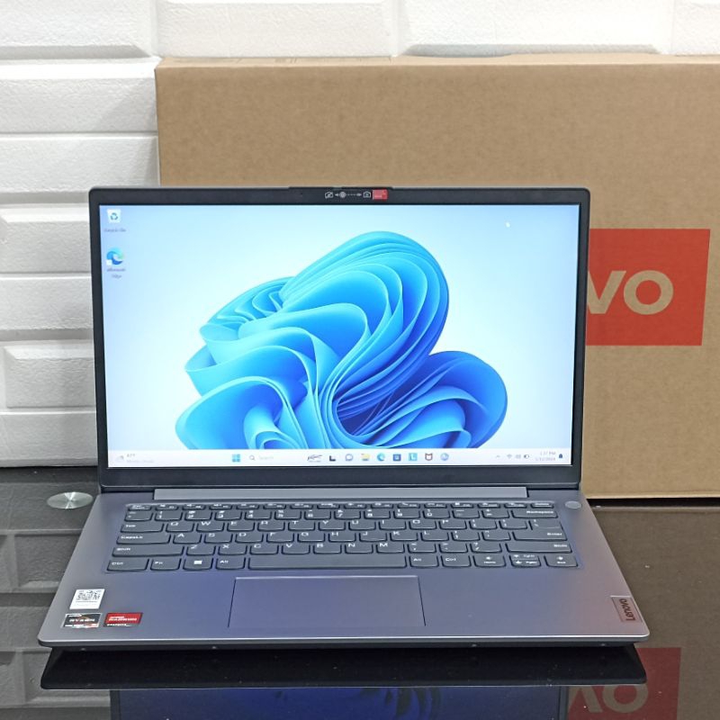 LAPTOP LENOVO V14 G4 AMD RYZEN 5 7520U 8GB SSD 512GB LIKENEW