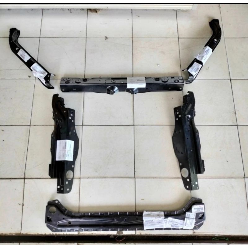 Bullhead Panel Support Radiator Grand Avanza Xenia Veloz 2016-2021 Original