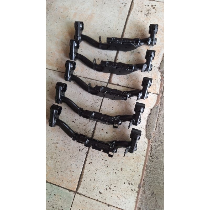 Mounting engine mounting Ayunan mesin Motor Beat LED Scoopy prestige Genio original