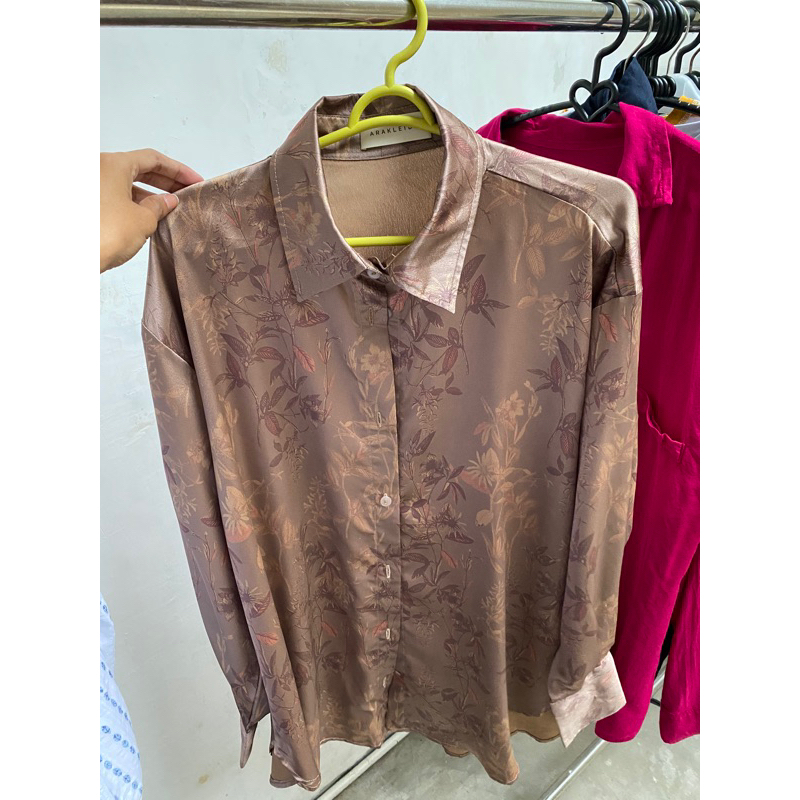 PRELOVED Kemeja Arakleider by Arascarf