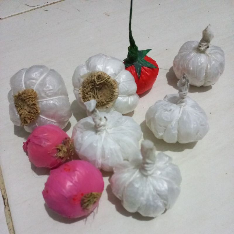 

kresek bawamg putih : bawang merah tomat 1 pack