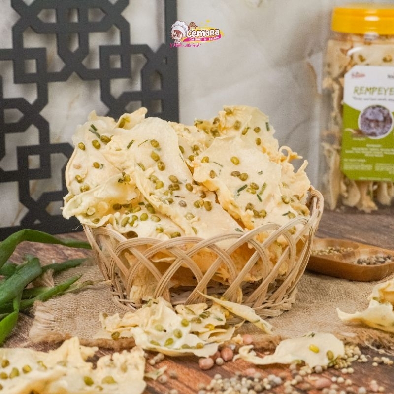 

Rempeyek warisannenekmoyang