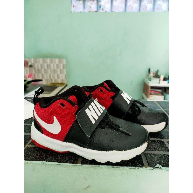 sepatu anak nike tim hustle